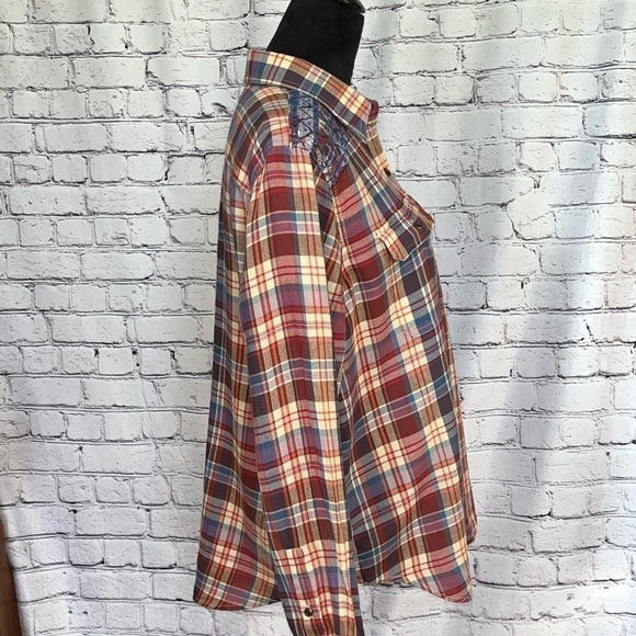 Chaps Women’s Petite Blue Cream Red Plaid Embroidered ButtonUp Western Sz XL EUC - Picture 4 of 11